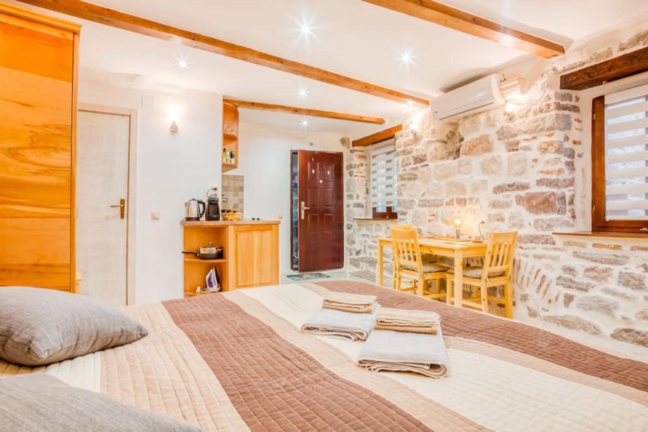 Kotor Bagus - Cozy Boutique Old Town Studio With Seaview Terrace Exterior foto
